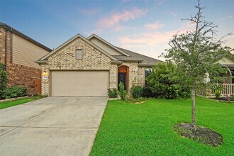 Building Photo - 27910 Augusta View Dr