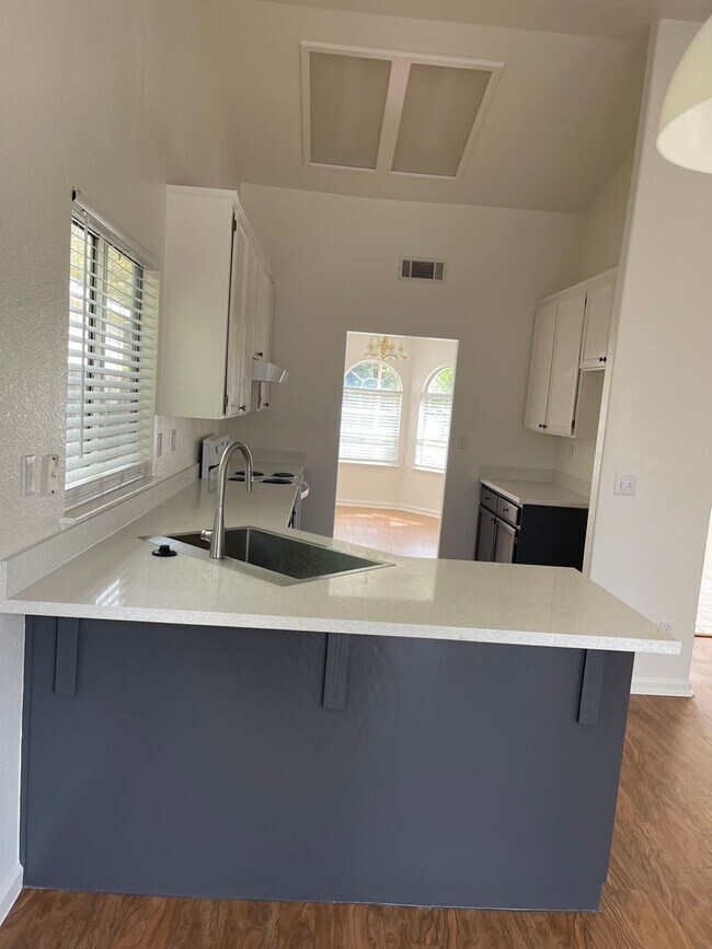 Foto del edificio - 9743 Deep Water Ln