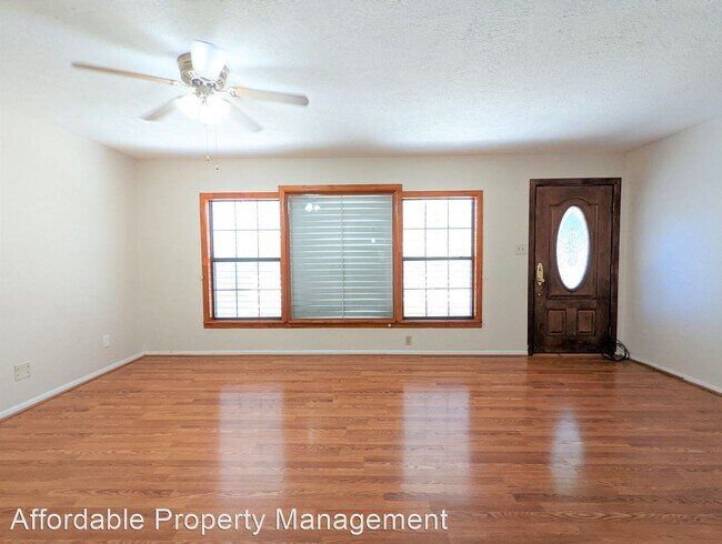 Foto del edificio - 2 br, 1 bath House - 101 W. Flynn