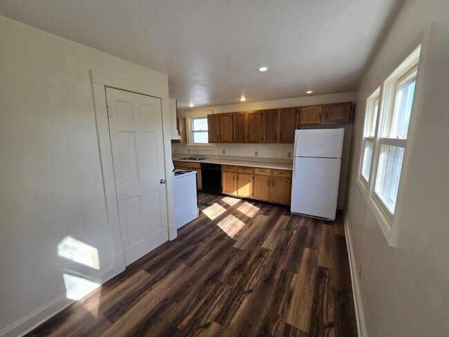 Foto del edificio - 417 W Walnut St