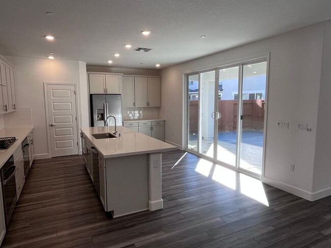 Building Photo - Gorgeous Brand New 4 Bedroom Smart Home in...