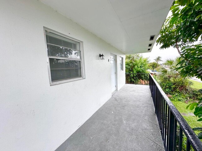 Building Photo - 906 Foresteria Dr