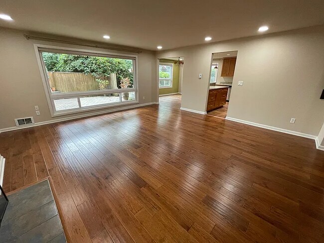 Foto del edificio - 2423 8th Ave N