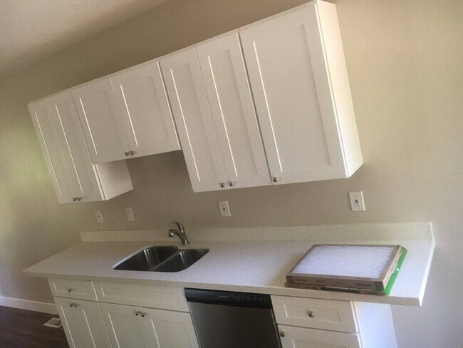 Photo - 719 S 500 E Apartment