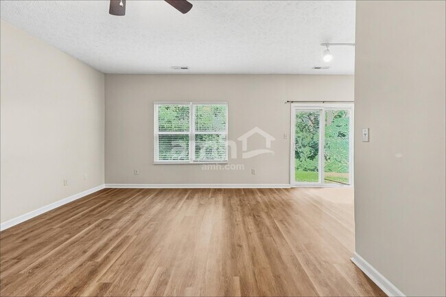 Foto del edificio - 2944 Limber Pine Dr