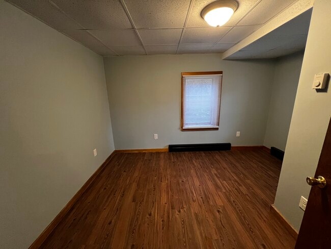 Bedroom - 118 North St
