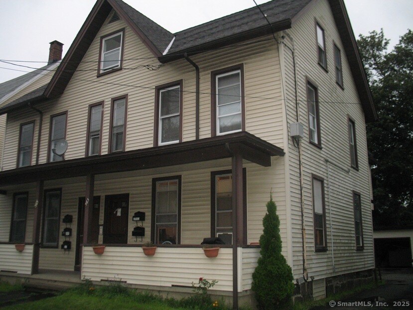 Foto principal - 563 Howe Ave