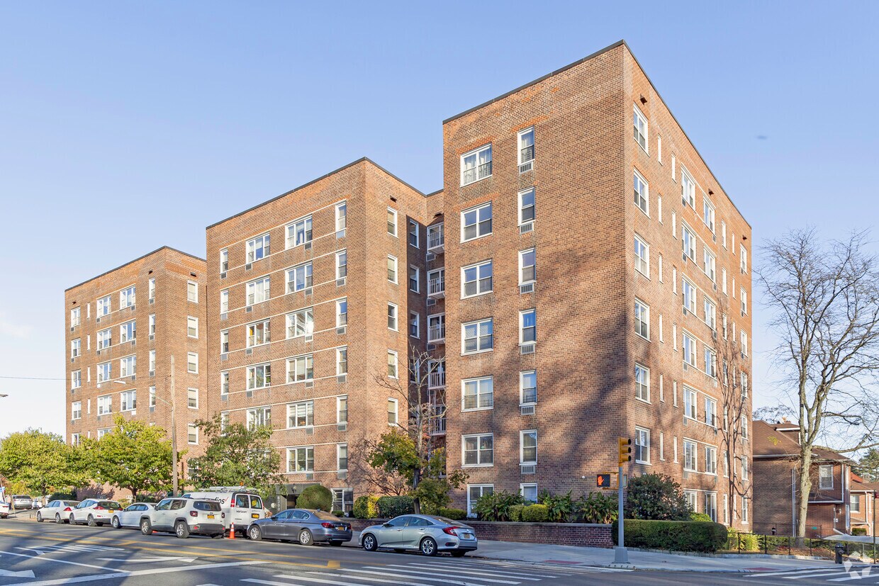 Primary Photo - 6300 Riverdale Ave