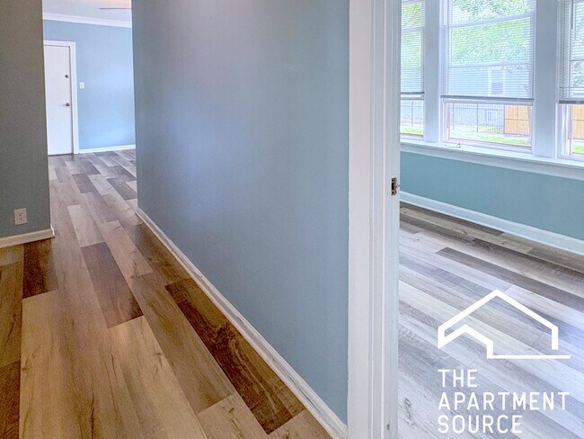 Building Photo - 1102 N Central Ave