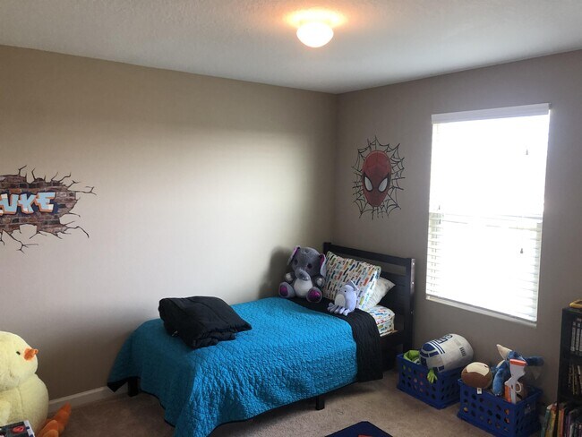 Foto del edificio - 234 Stonehaven Dr