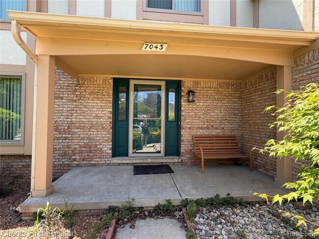 Building Photo - 7043 Foxridge Dr