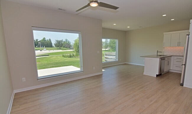 Building Photo - 1 Crosby Park Dr