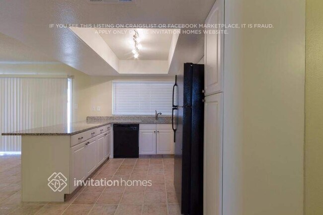 Building Photo - 5420 W Desert Cove Ave
