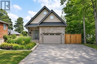 Building Photo - 9 Greenwood Forest Rd