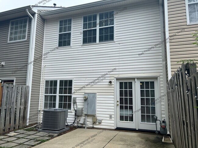Foto del edificio - 10815 Galand Ct