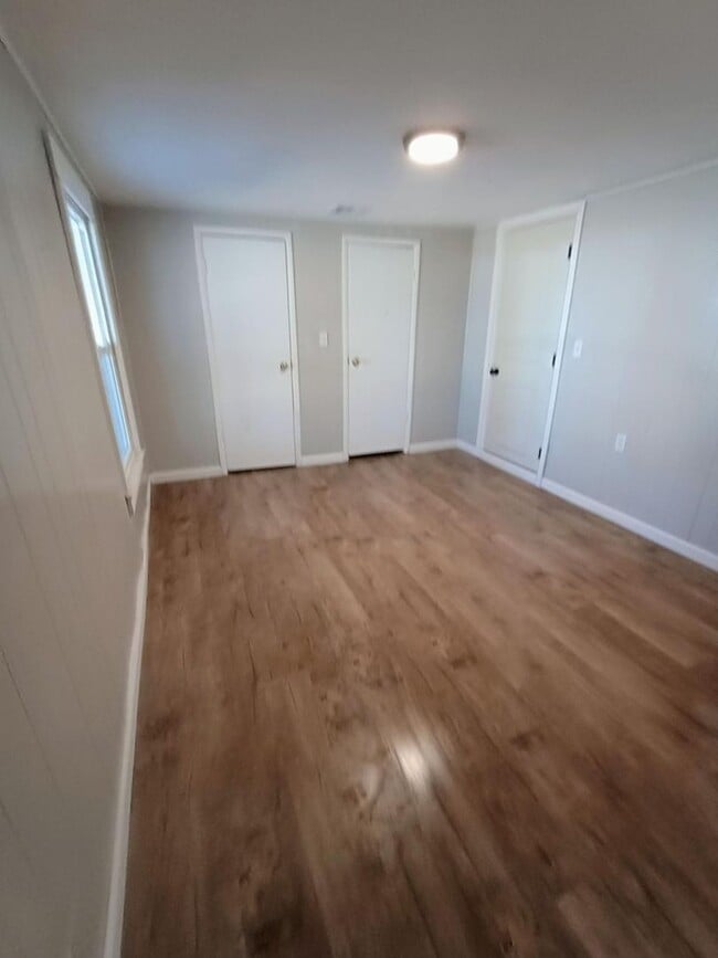 Building Photo - 2 Bed Home in Lamar – Feels Like Home