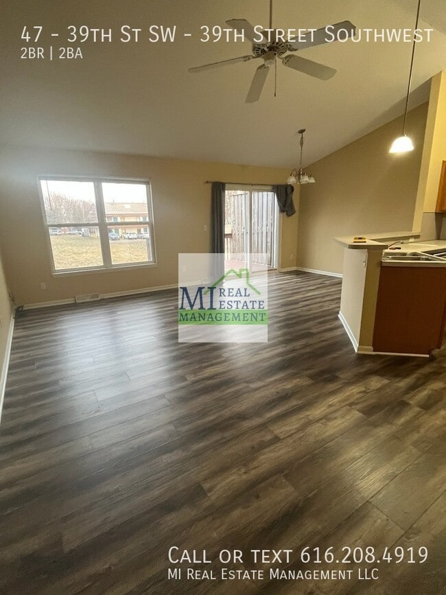 Foto del edificio - 47 39th St SW