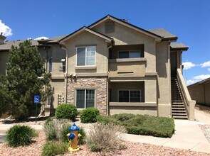 Building Photo - 7004 Ash Creek Heights