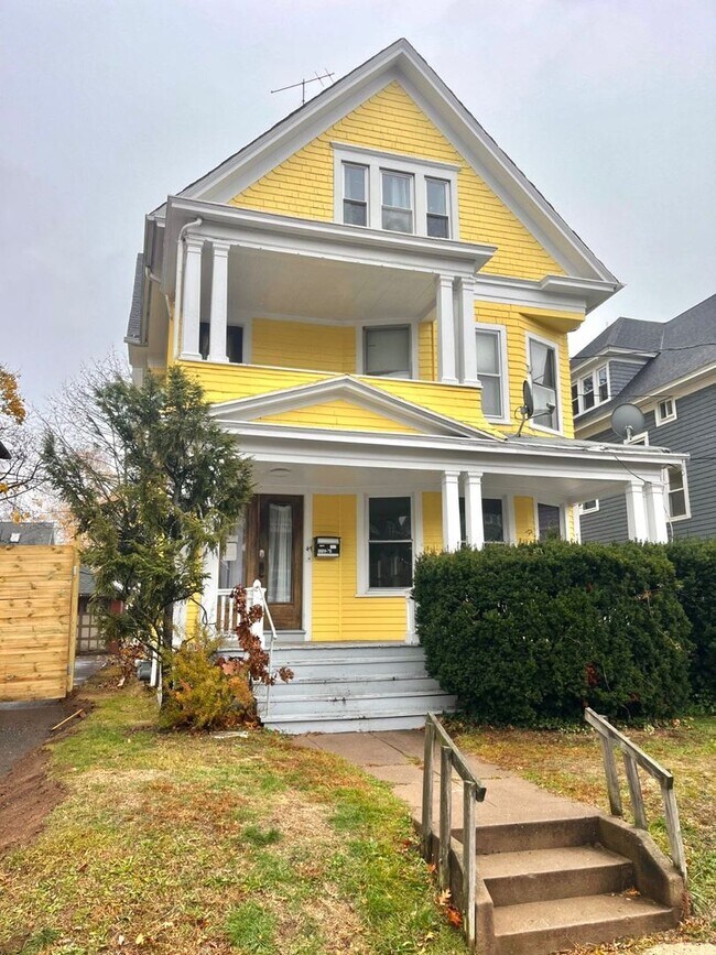 Building Photo - 49-49 Pendleton St