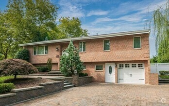 Building Photo - 6 Cedar Crest Pl