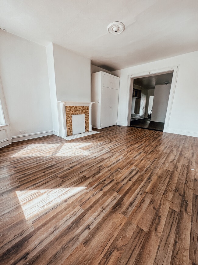 Building Photo - 120 E Church St