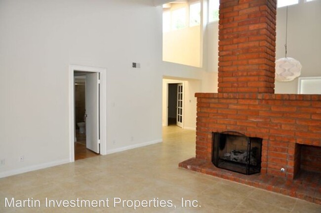 Building Photo - 3 br, 2 bath House - 9 Dewberry Way