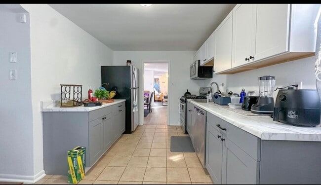 Cocina - 178 E Charleston Ave