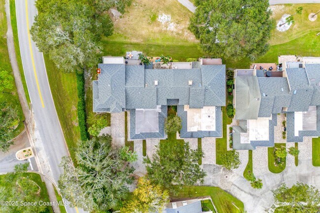 Building Photo - 656 Jubilee St