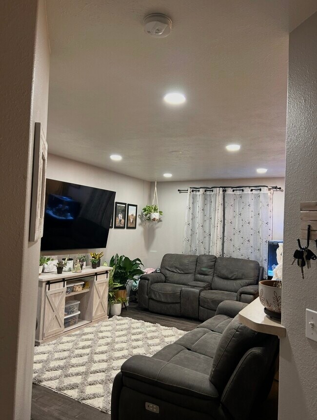 Sala de estar - 1998 Dakota Ln
