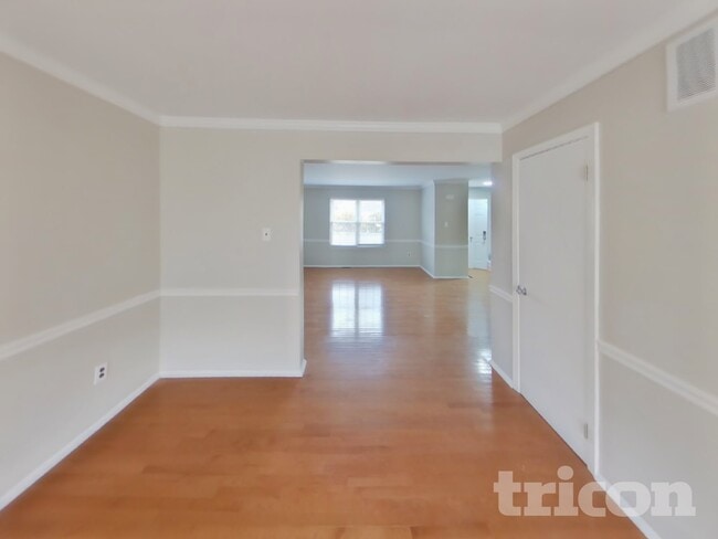 Building Photo - 275 Zieglerville Rd