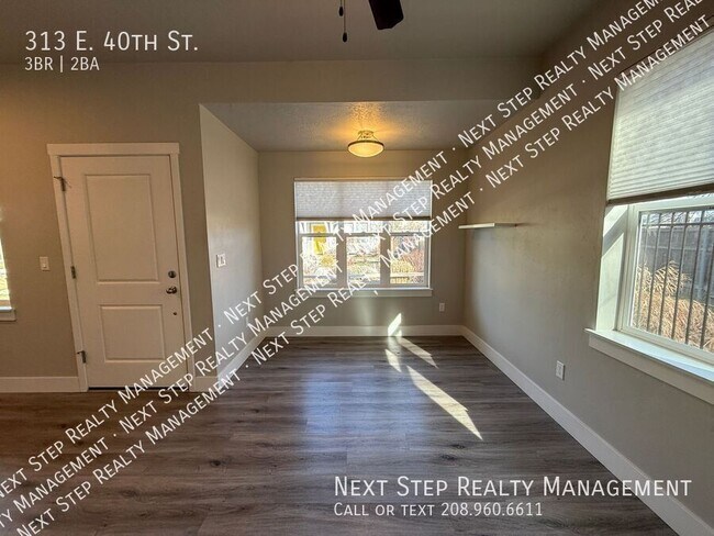Foto del edificio - 313 E 40th St