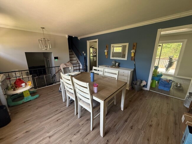 Building Photo - 747 Goodyear Dr