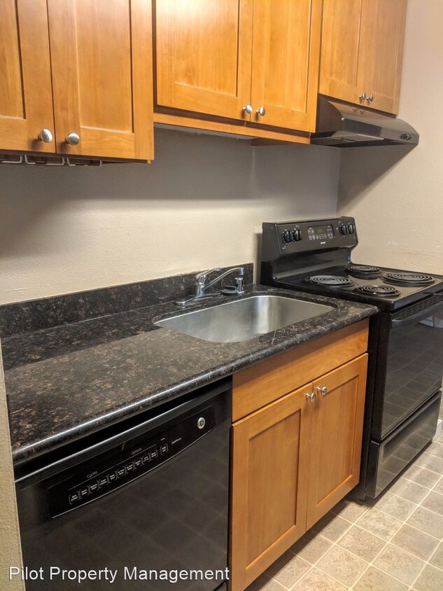Foto principal - 12728 33rd Ave NE