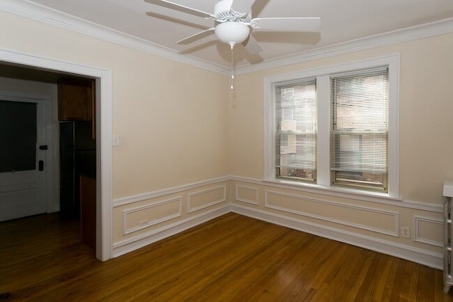 Building Photo - 911 Crain St