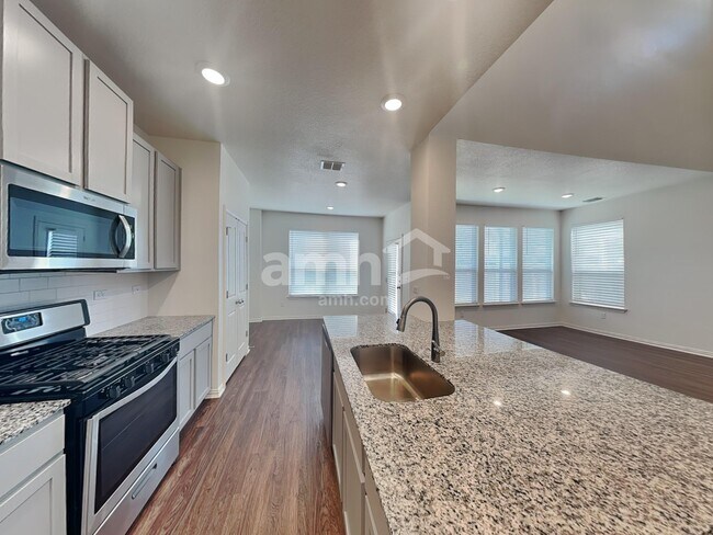 Foto del edificio - 2721 Meadowood Heights
