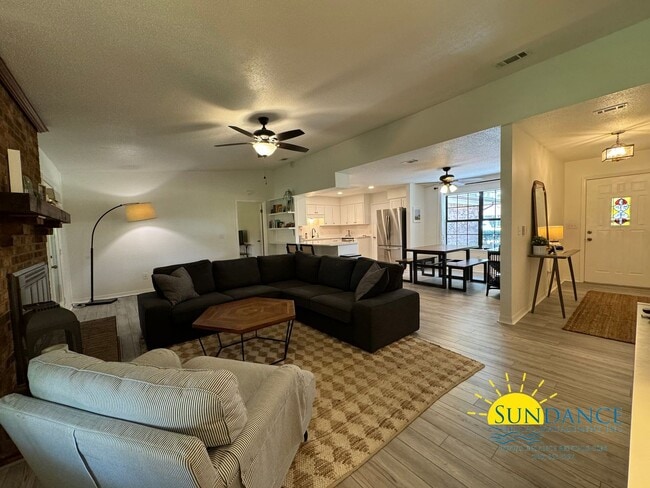 Building Photo - Charming FULLY renovated 3BR/2BA Brick Hom...