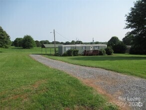 Building Photo - 3487 Avery Rd