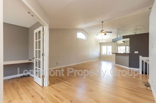 Building Photo - 2306 Steele St