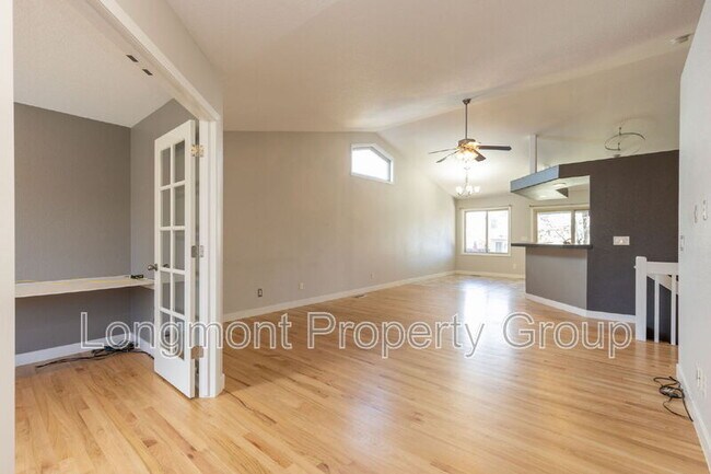 Foto del edificio - 2306 Steele St