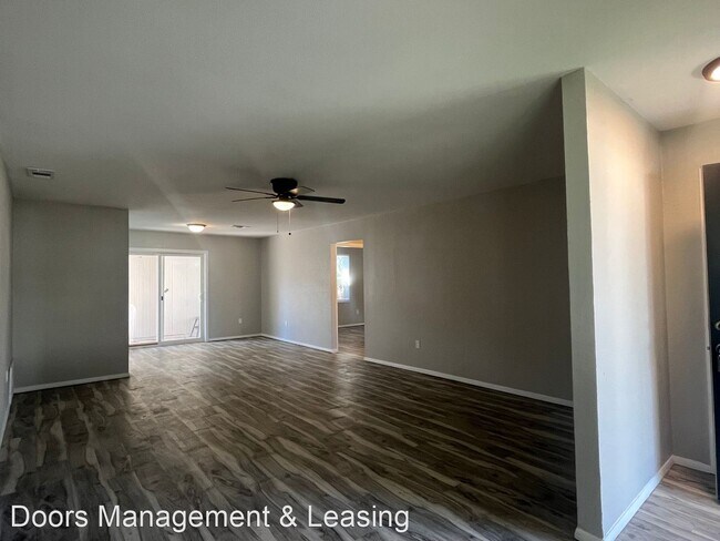 Foto del edificio - 3 br, 2 bath House - 9402 Elgin Avenue