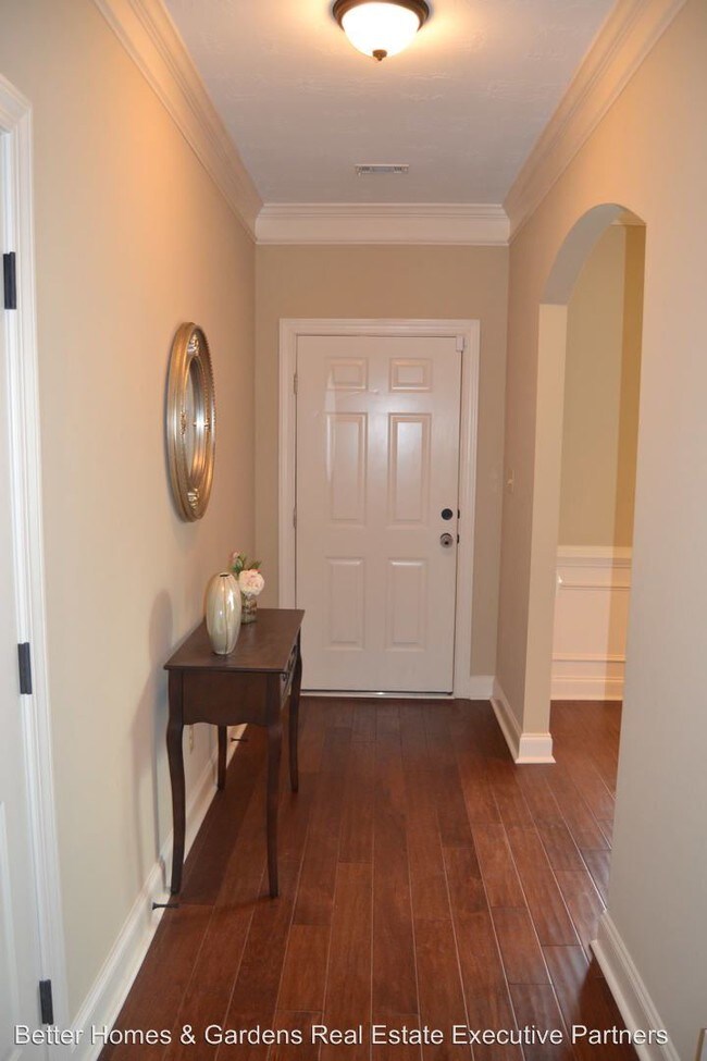 Building Photo - 4 br, 2 bath House - 1434 Collins Dr