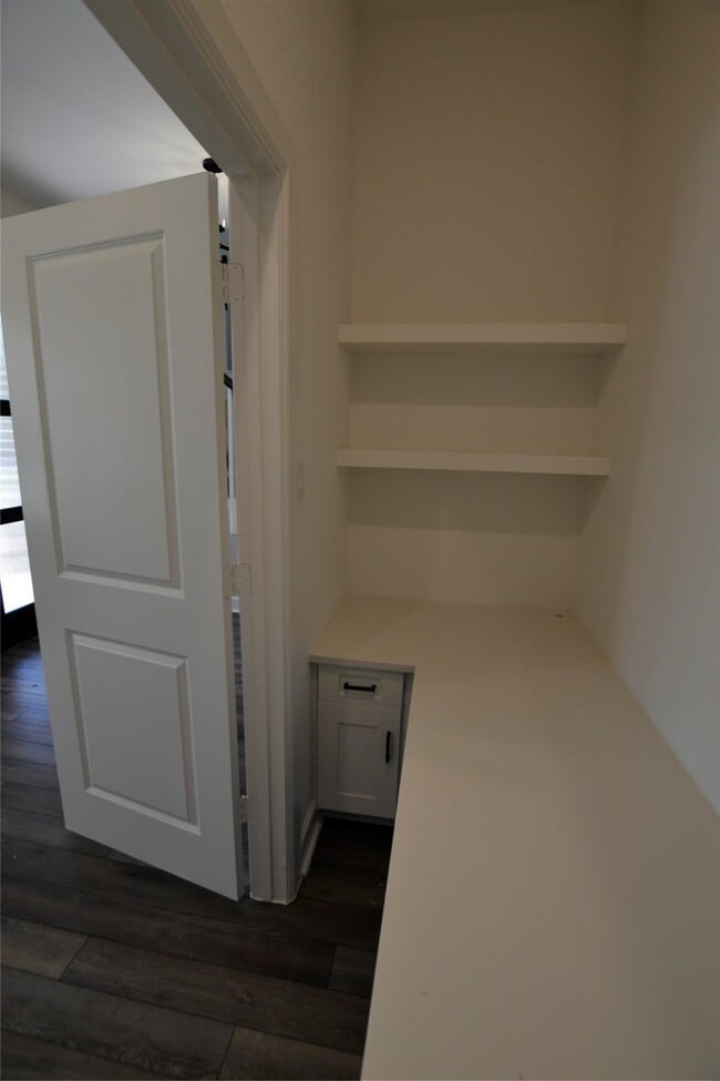 Building Photo - 2151 Creekside Breeze Dr