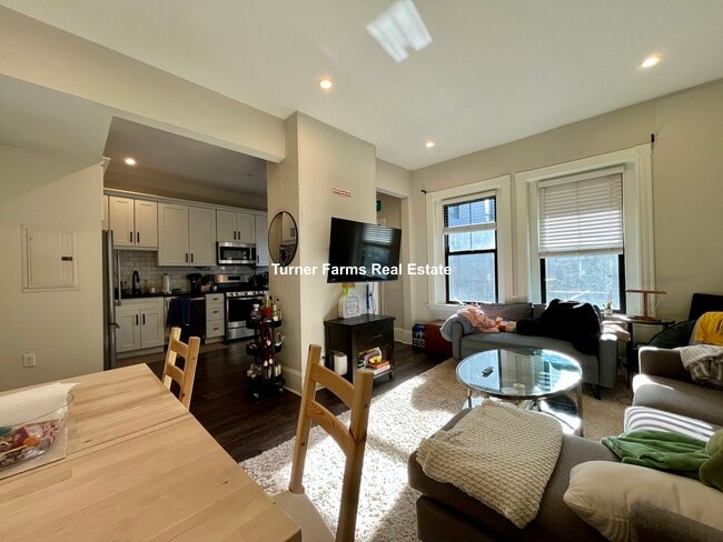 Foto del edificio - 1520 Tremont St