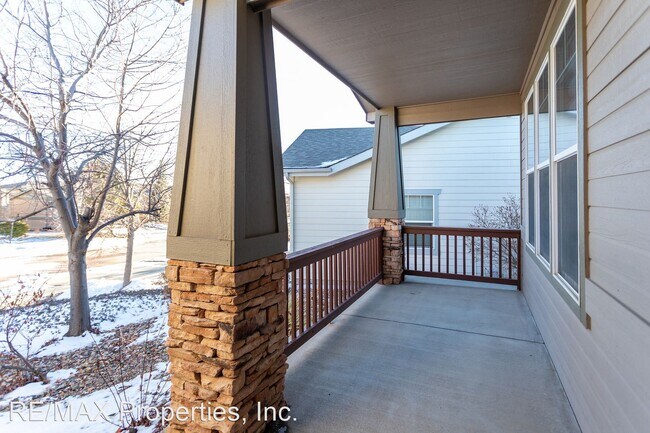 Building Photo - 4 br, 3 bath House - 9922 Red Sage Drive