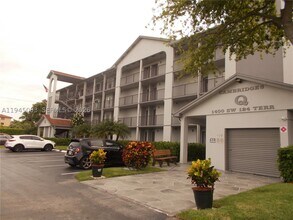 Building Photo - 1400 SW 124th Terrace