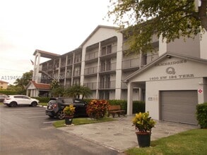 Building Photo - 1400 SW 124th Terrace