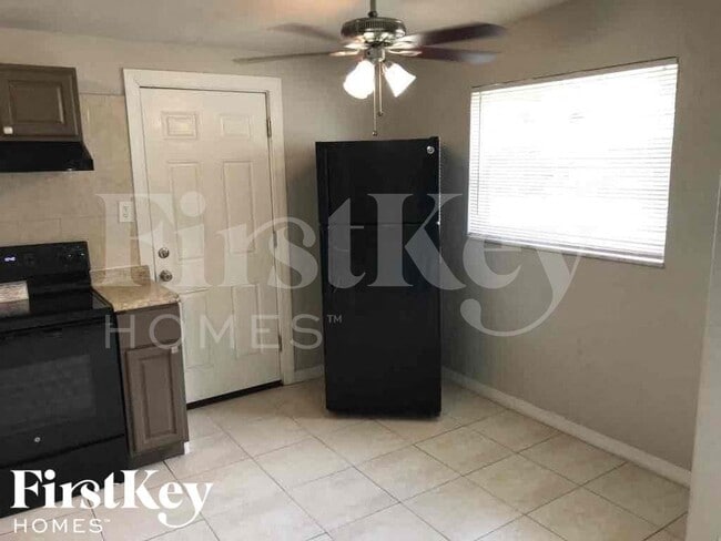 Building Photo - 9242 82nd Way N