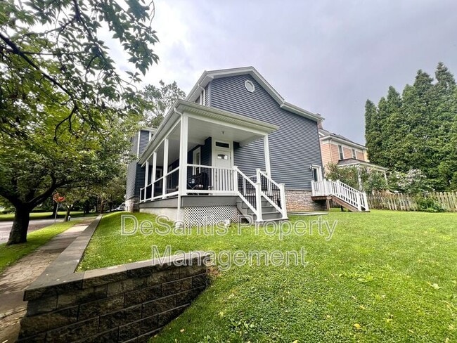Building Photo - 663 Maple Ln