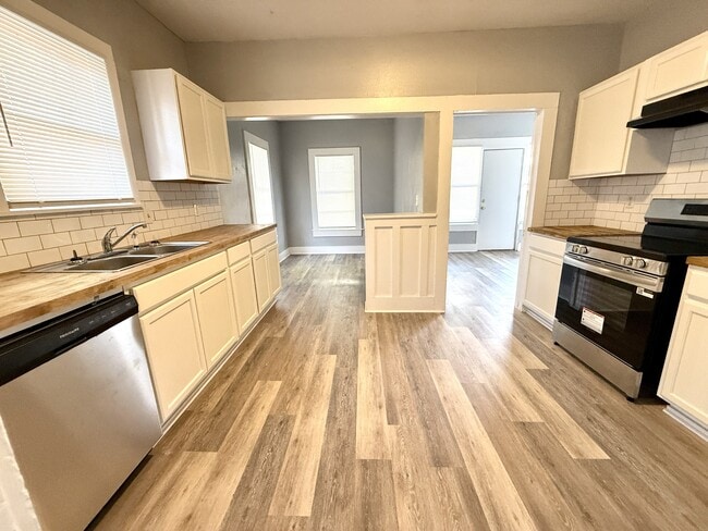 Foto del edificio - 602 B St NW