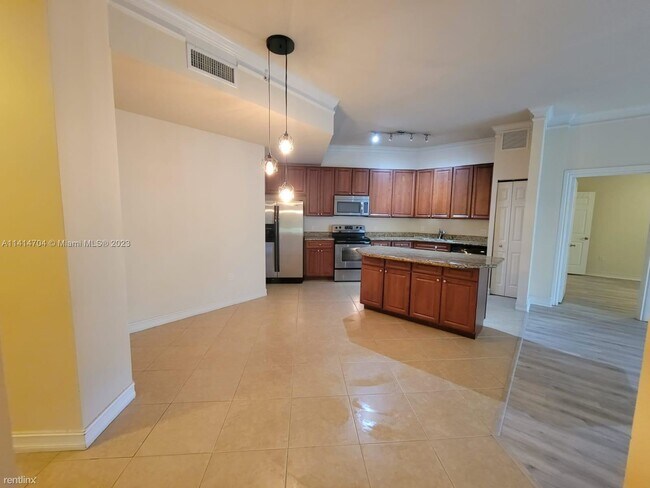 Foto del edificio - 2 br, 2 bath Condo - 3001 NE 185th St Apt 333